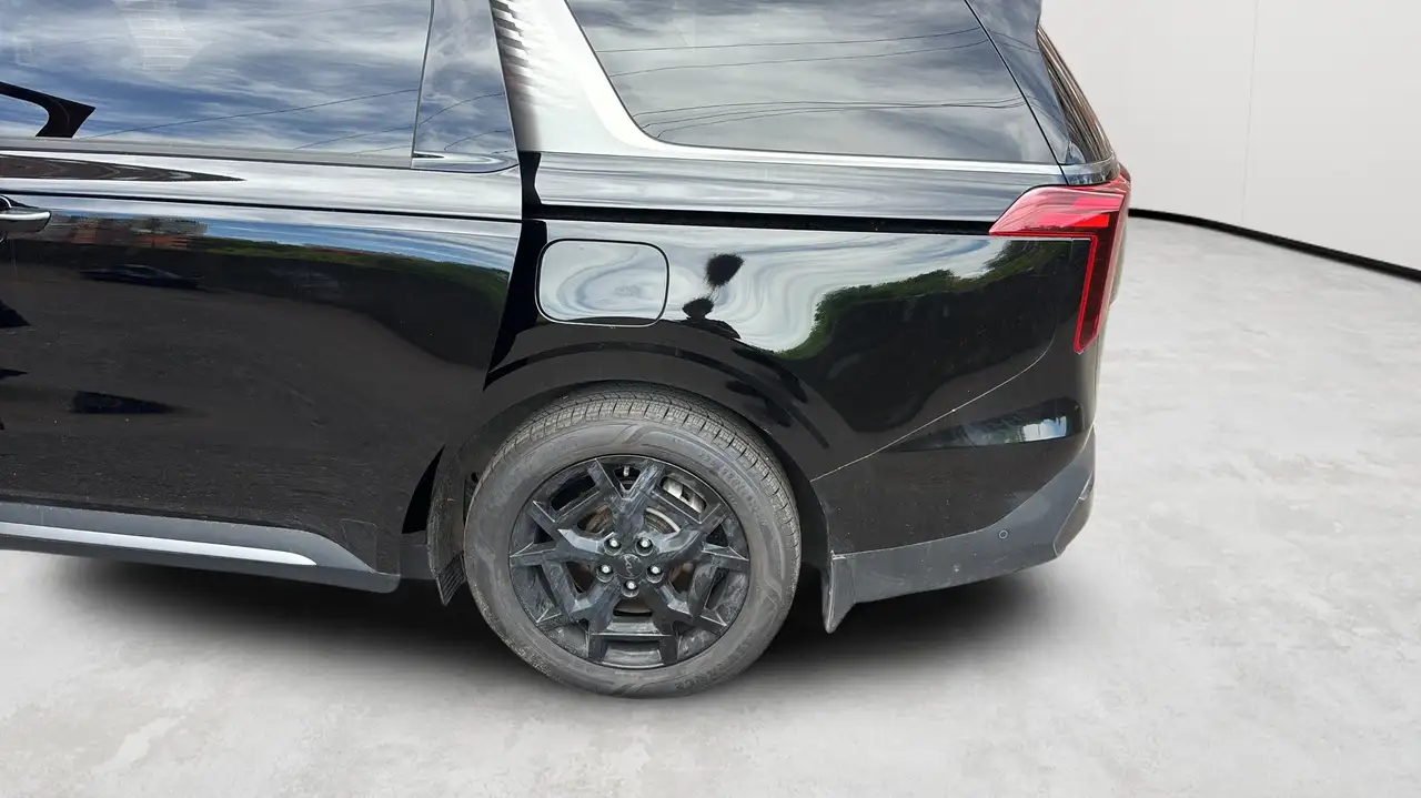 Kia Carnival снимка Kia Carnival