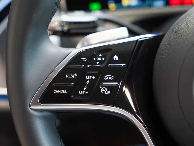 Mercedes-Benz E-Class view 18