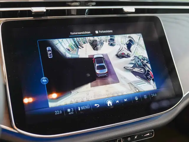 Mercedes-Benz E-Class view 23