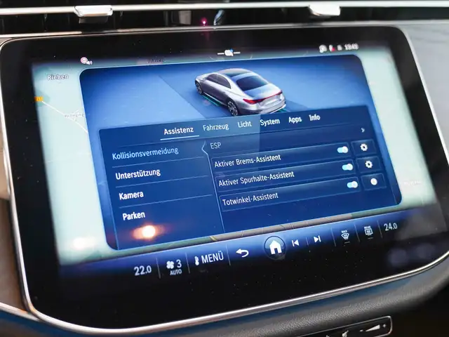 Mercedes-Benz E-Class view 22