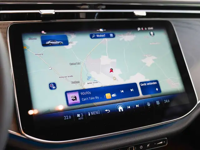 Mercedes-Benz E-Class view 19