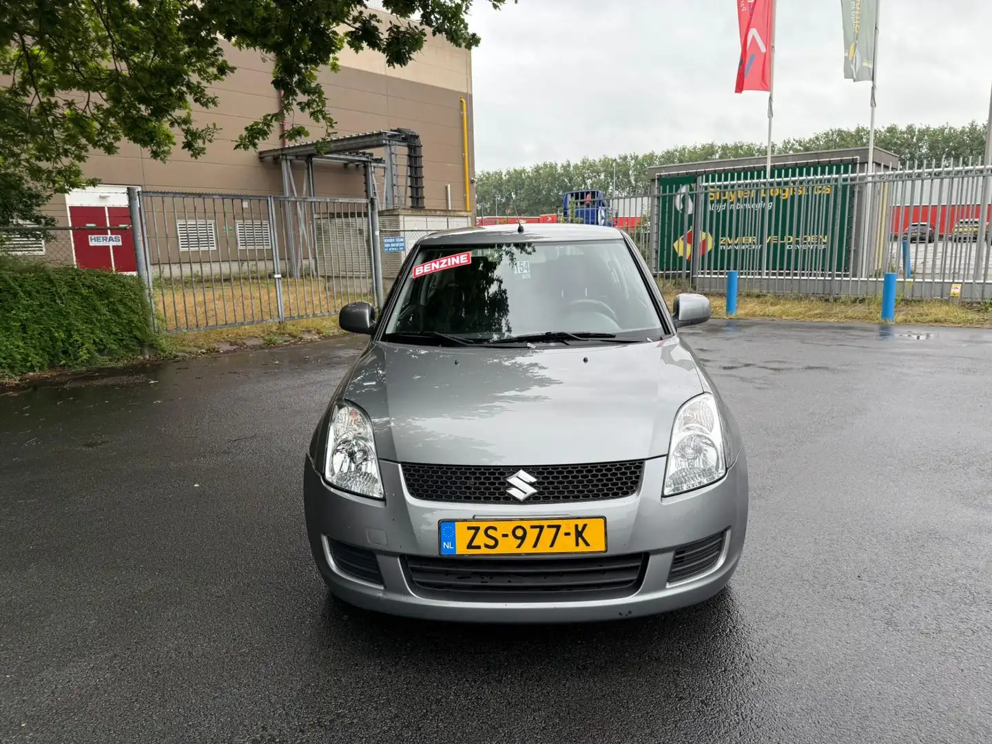Suzuki Swift 1.3 Comfort NETTE AUTO RIJDT EN SCHAKELT GOED Grijs - 2