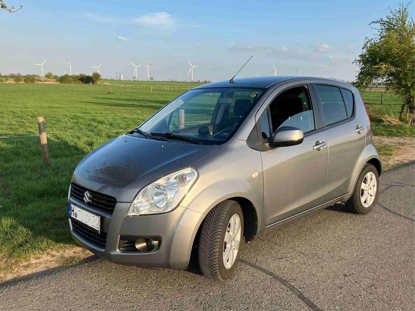 Suzuki Splash Splash 1.2 Comfort Grau - 1