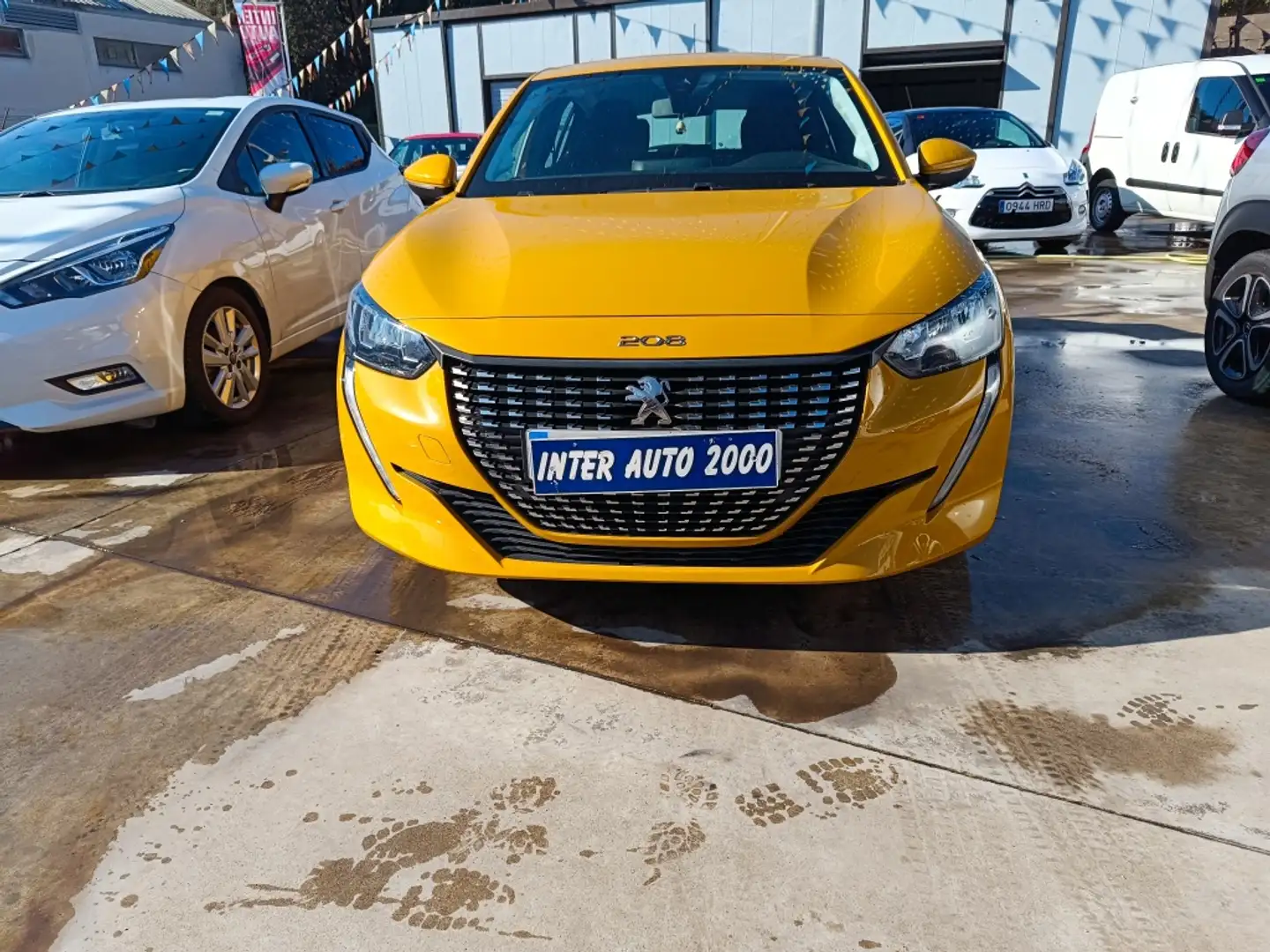 Peugeot 208 1.2 Puretech S&S Active Pack 100 Amarillo - 2