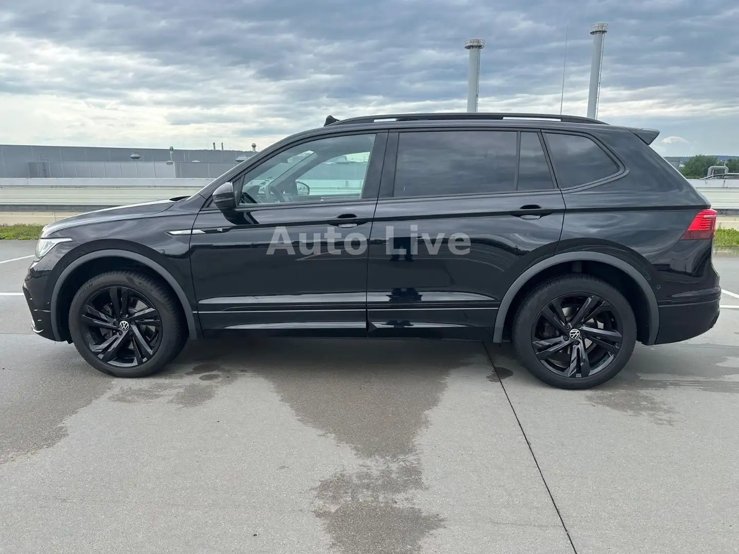 Volkswagen Tiguan Allspace 2.0 TDI DSG*4M*BlackS*R LINE*PAN Negro - 2