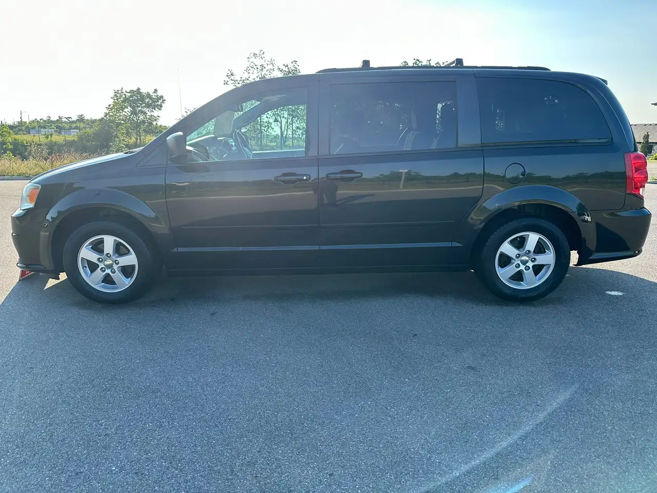 Dodge Grand Caravan снимка Dodge Grand Caravan