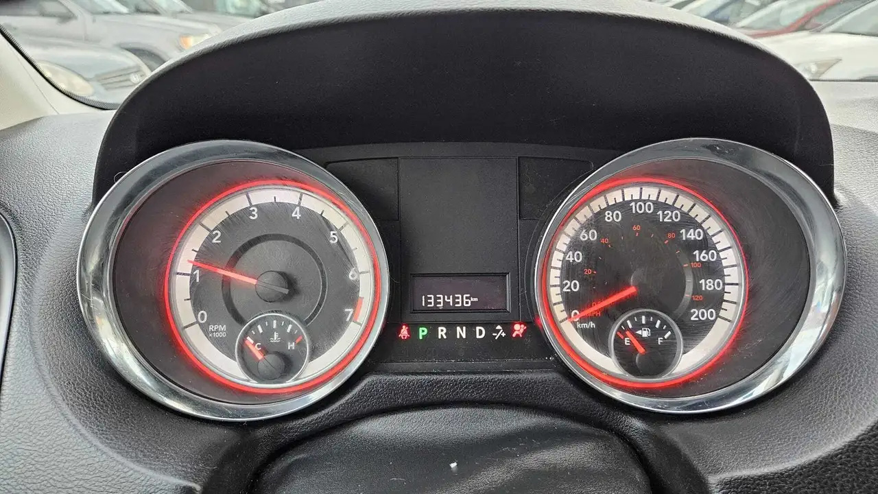 Dodge Grand Caravan снимка Dodge Grand Caravan
