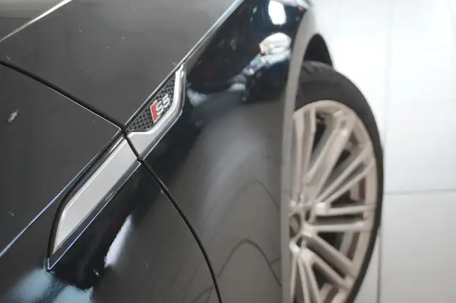 Audi S5 view 9