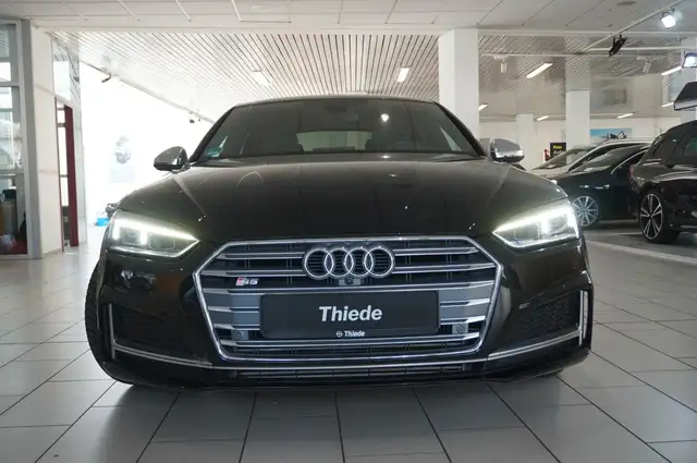 Audi S5 view 6