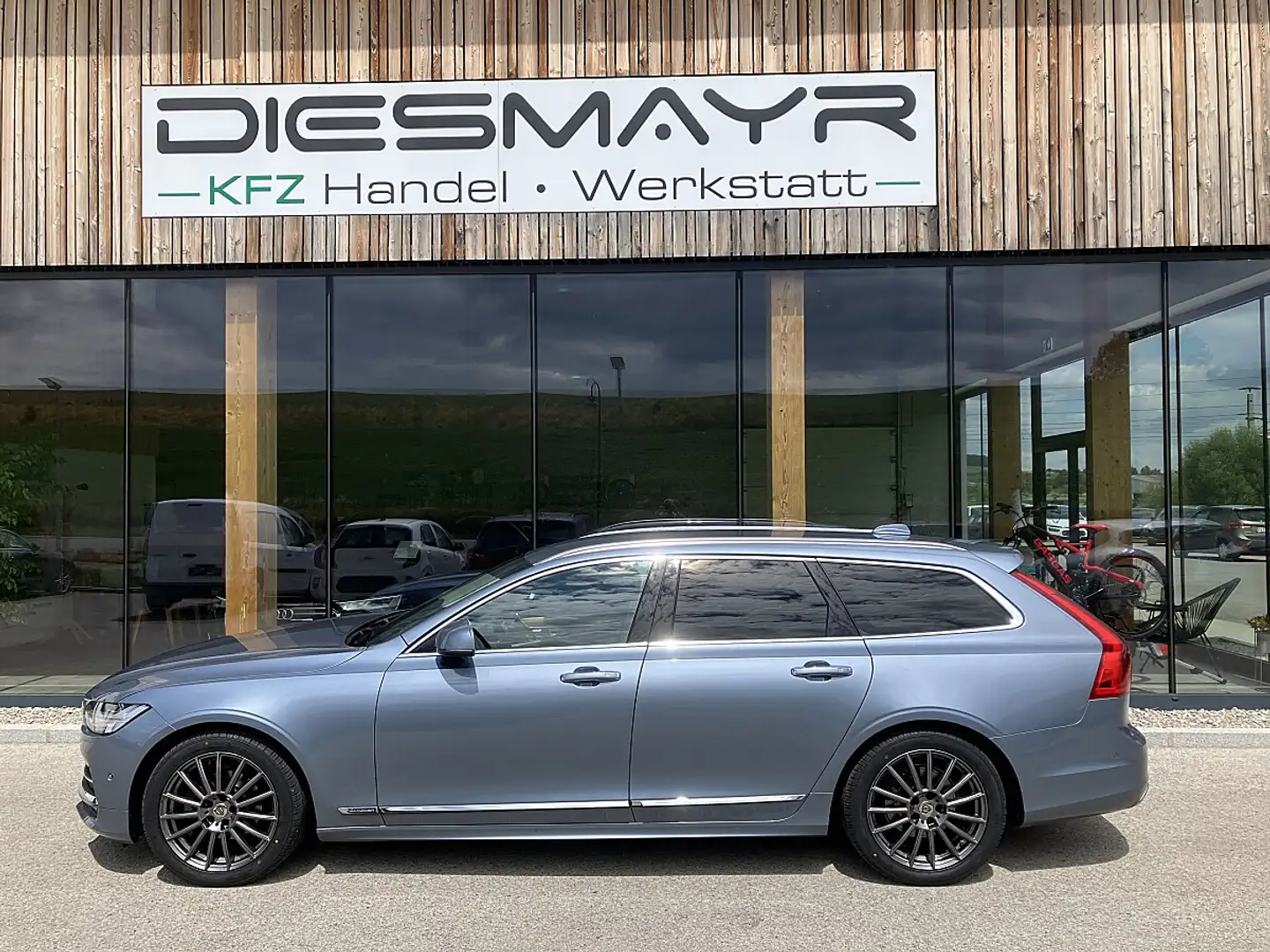 Volvo V90 V 90 D4 AWD DPF Inscription (EURO 6d-TEMP) Blau - 2
