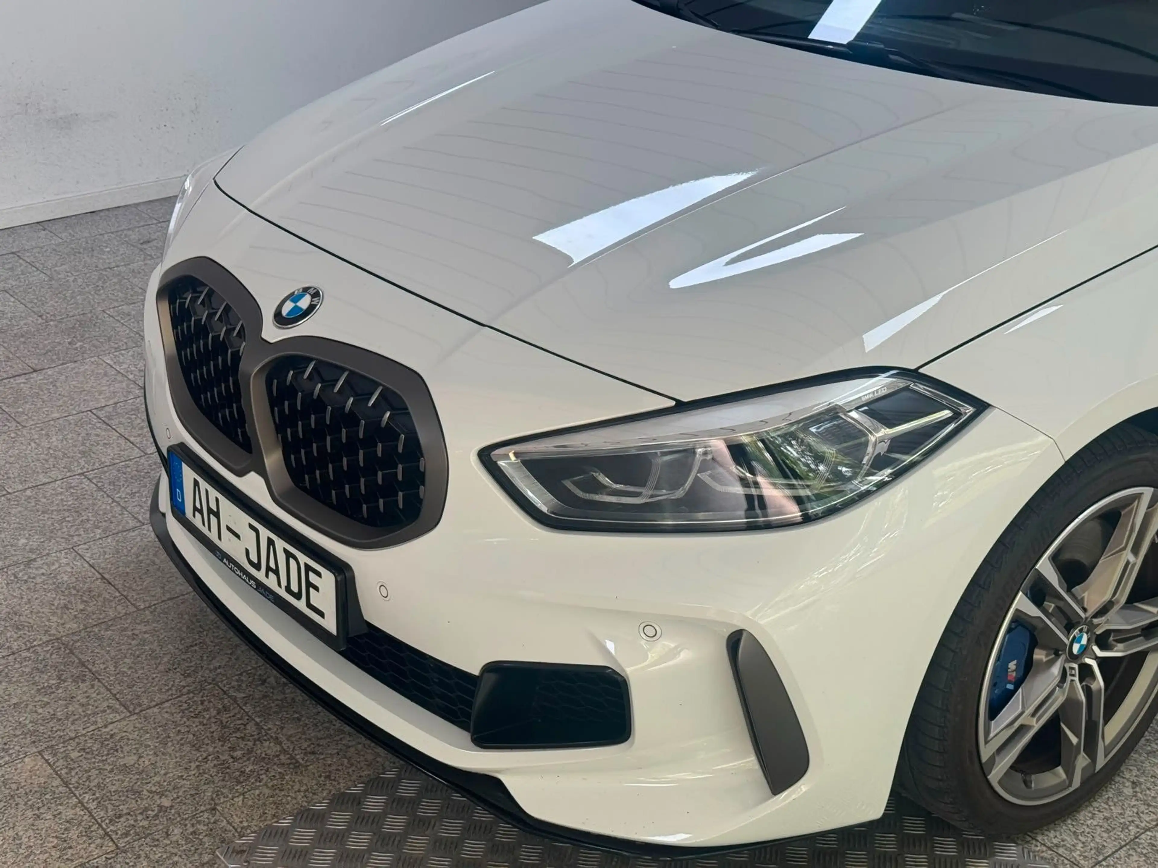 BMW 135 i xDrive*Shadowline*Sportsitze*Performance — photo 10