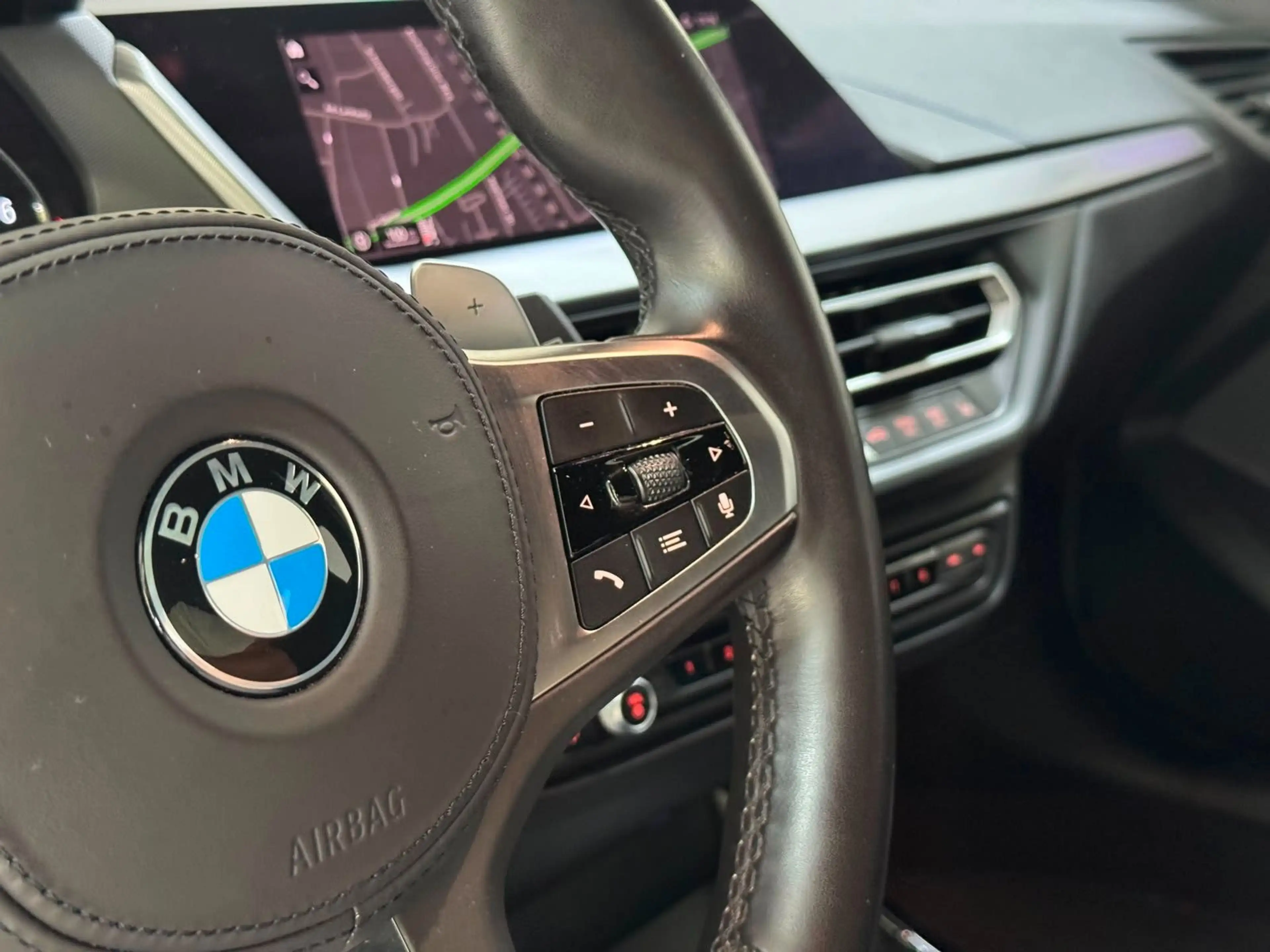 BMW 135 i xDrive*Shadowline*Sportsitze*Performance — photo 50
