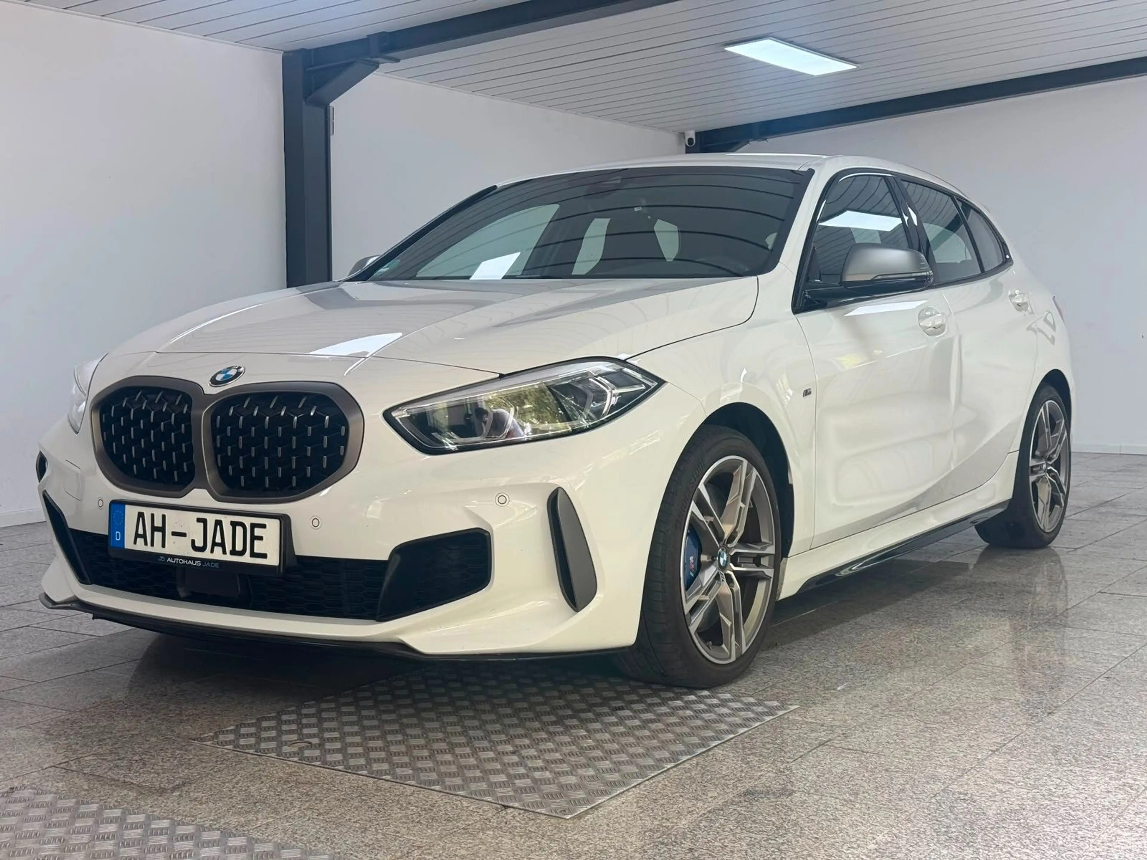 BMW 135 i xDrive*Shadowline*Sportsitze*Performance — photo 2