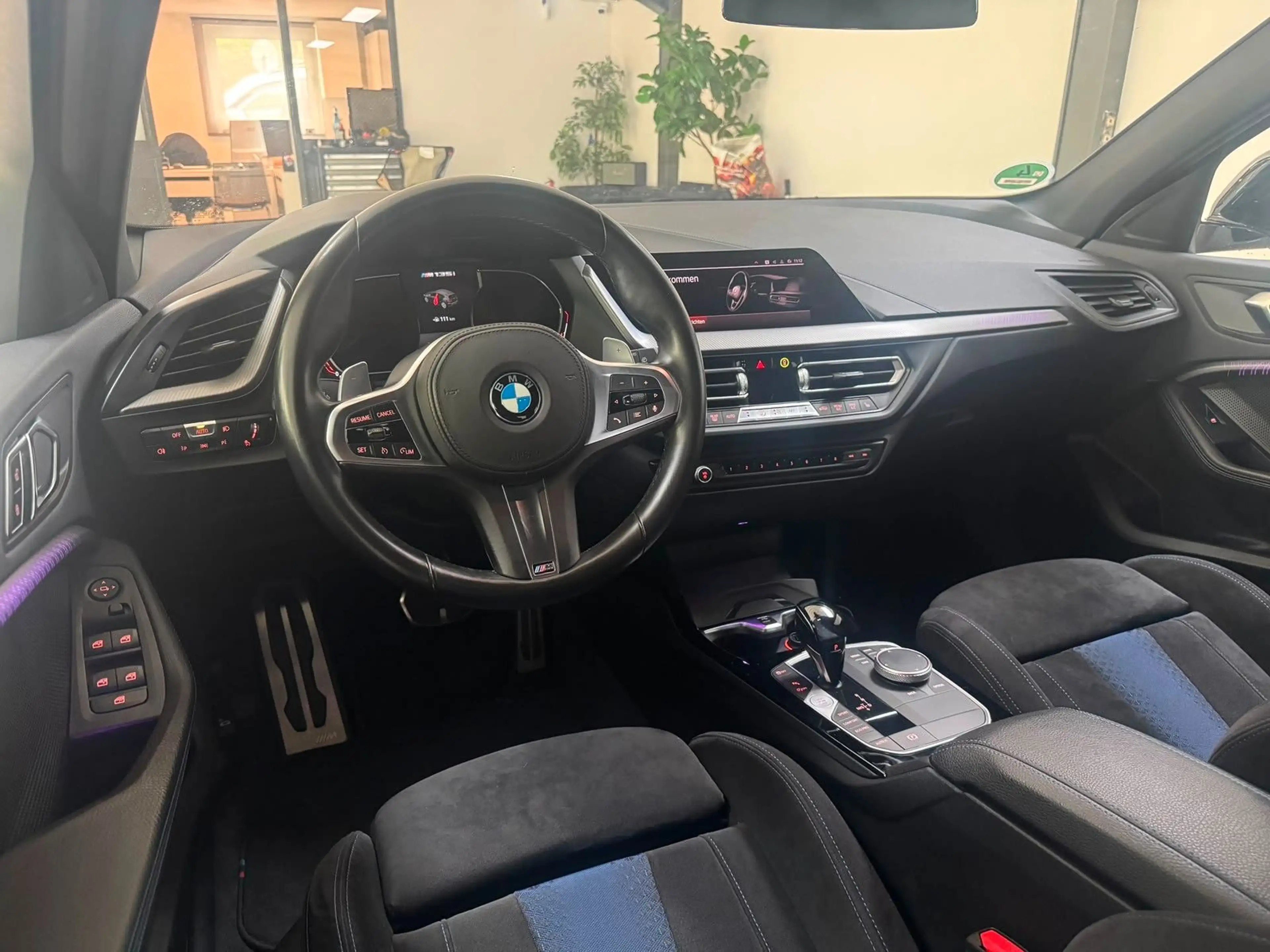 BMW 135 i xDrive*Shadowline*Sportsitze*Performance — photo 25