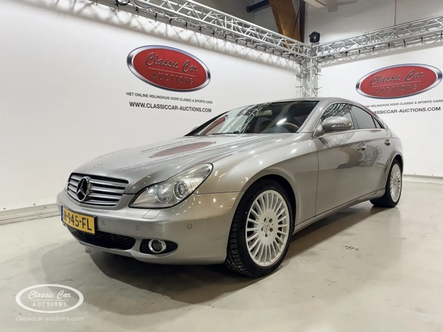 Mercedes-Benz CLS 350  - ONLINE AUCTION Braun - 1