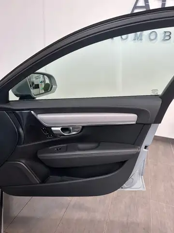 Volvo V90 view 11
