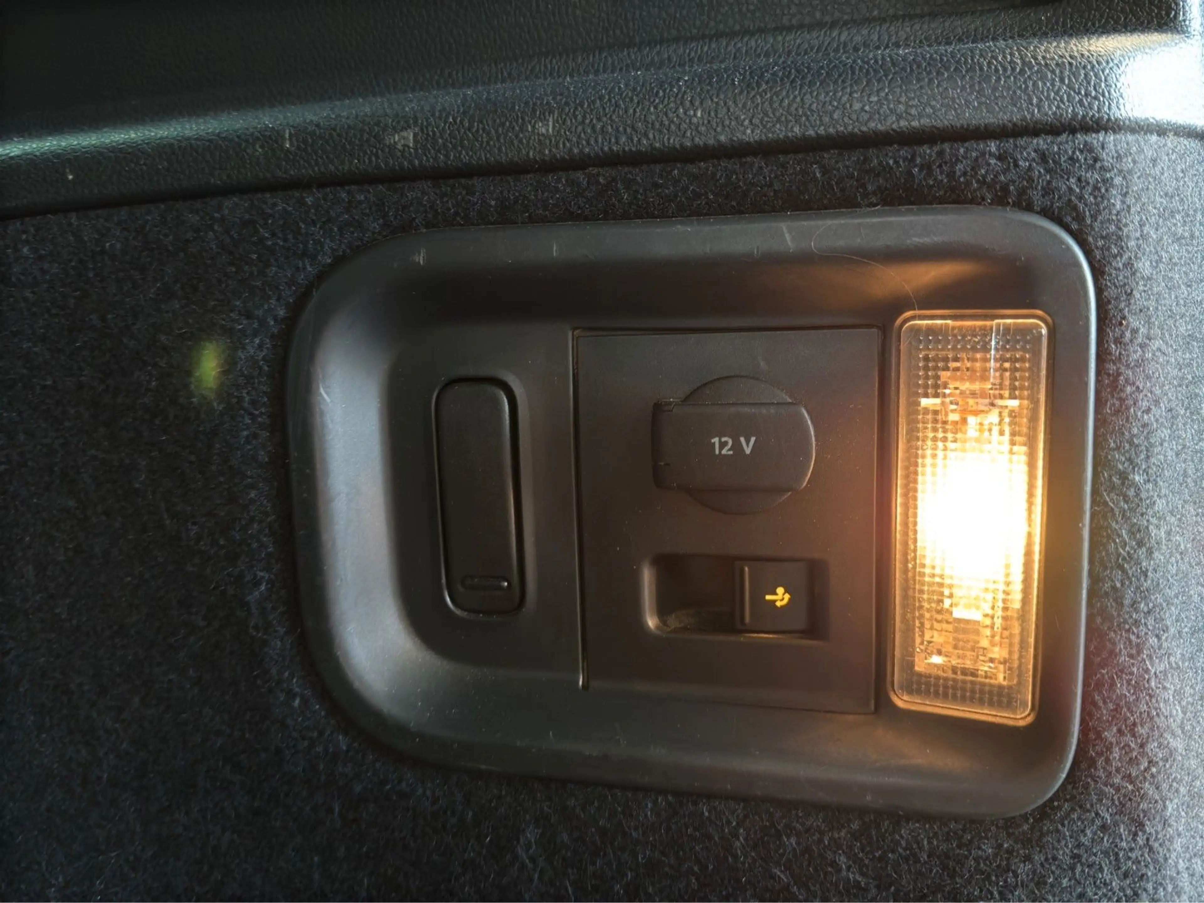Volkswagen Sharan /Elektr. Heckklappe/AHK /7-Sitzer/3-Zonen — photo 11