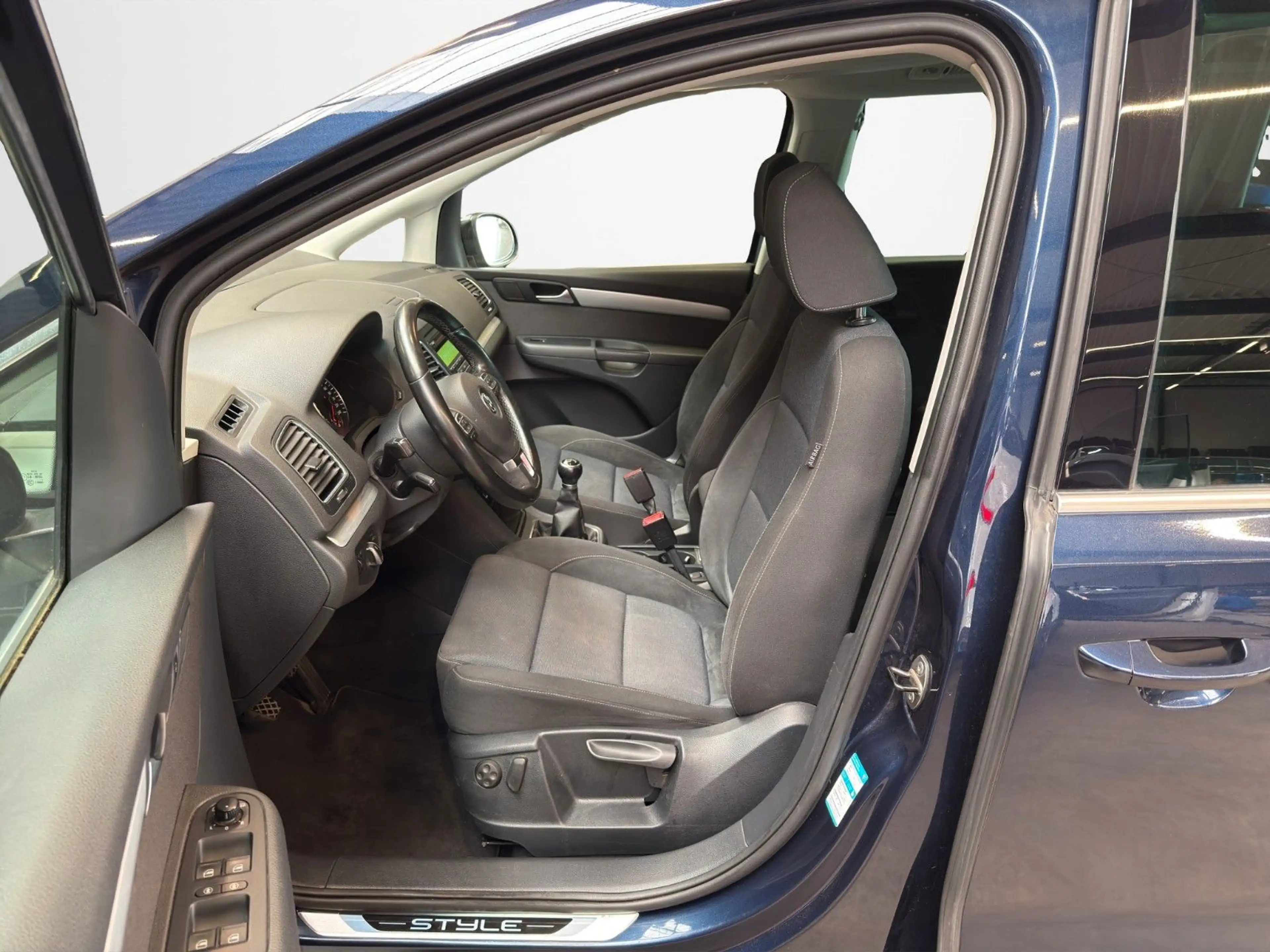 Volkswagen Sharan /Elektr. Heckklappe/AHK /7-Sitzer/3-Zonen — photo 12