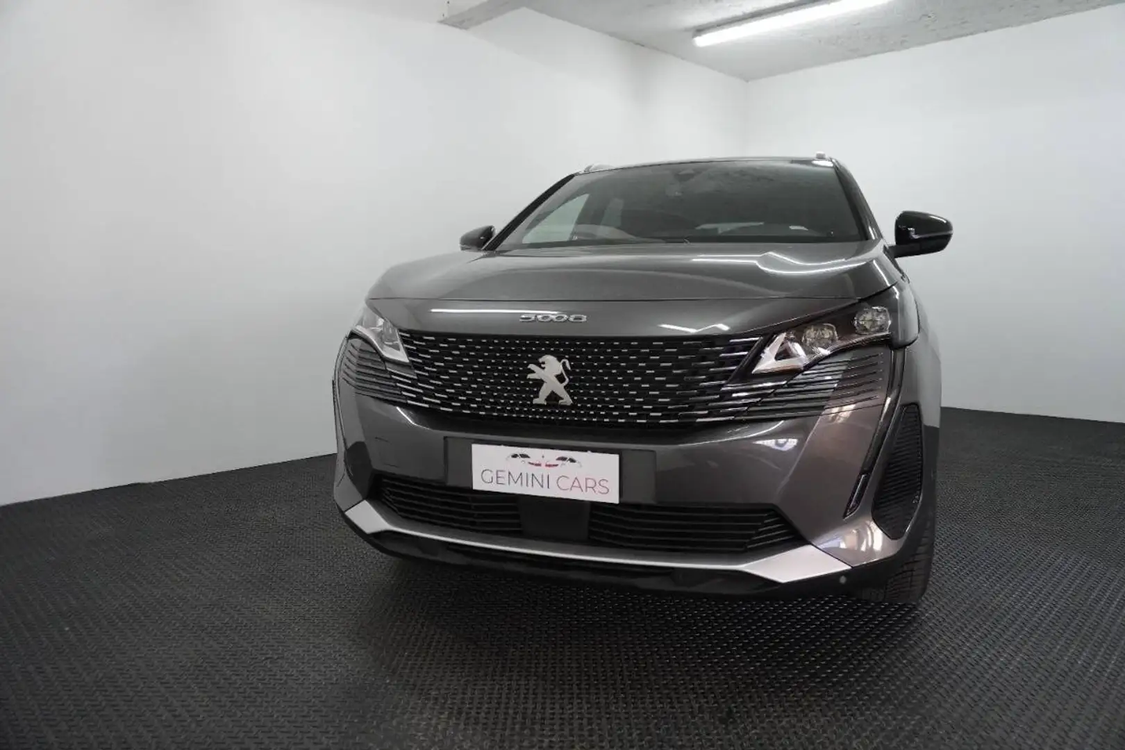 Peugeot 5008 1.5 bluehdi GT s&s 130cv eat8 Gris - 2