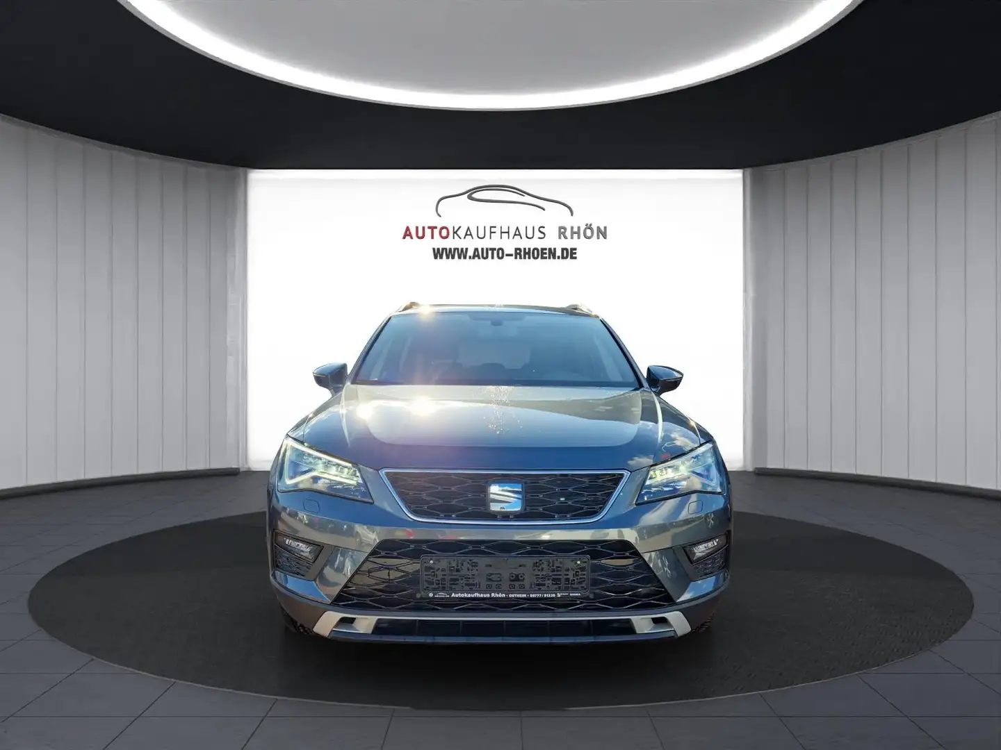 SEAT Ateca Ateca 1.5 TSI DSG Xcellence, AHK, RFK, Navi Grau - 2