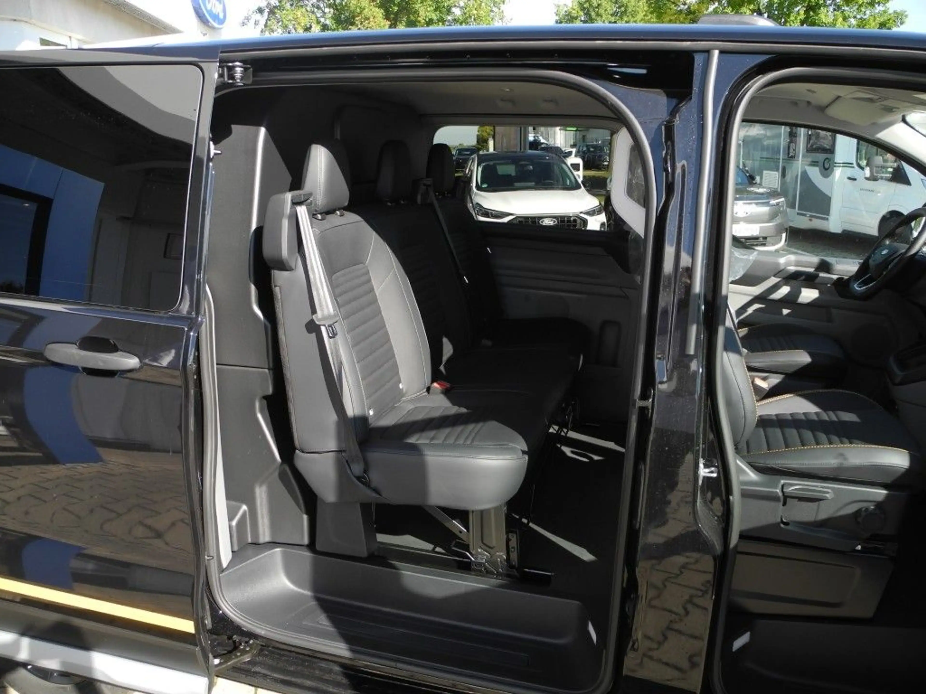 Ford Transit Custom Doka L1 4x4 Aut. Trail - Standh., Matix, AHK, Navi — photo 7