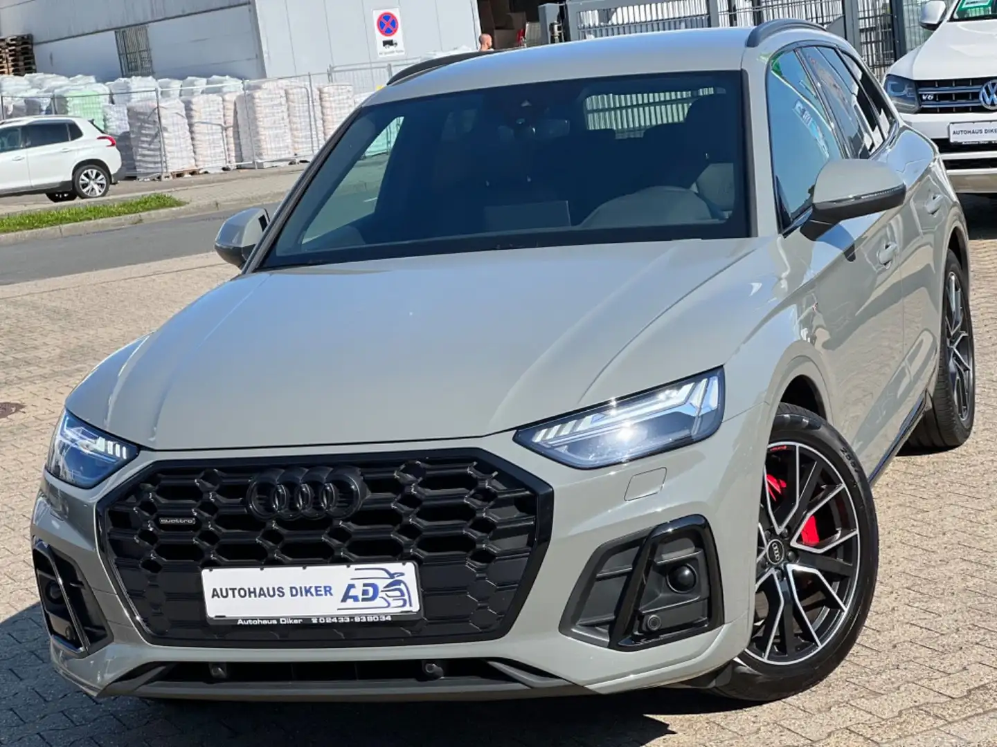 Audi Q5 50 TDI quattro S line Optik-Paket schwarz plu Grau - 1