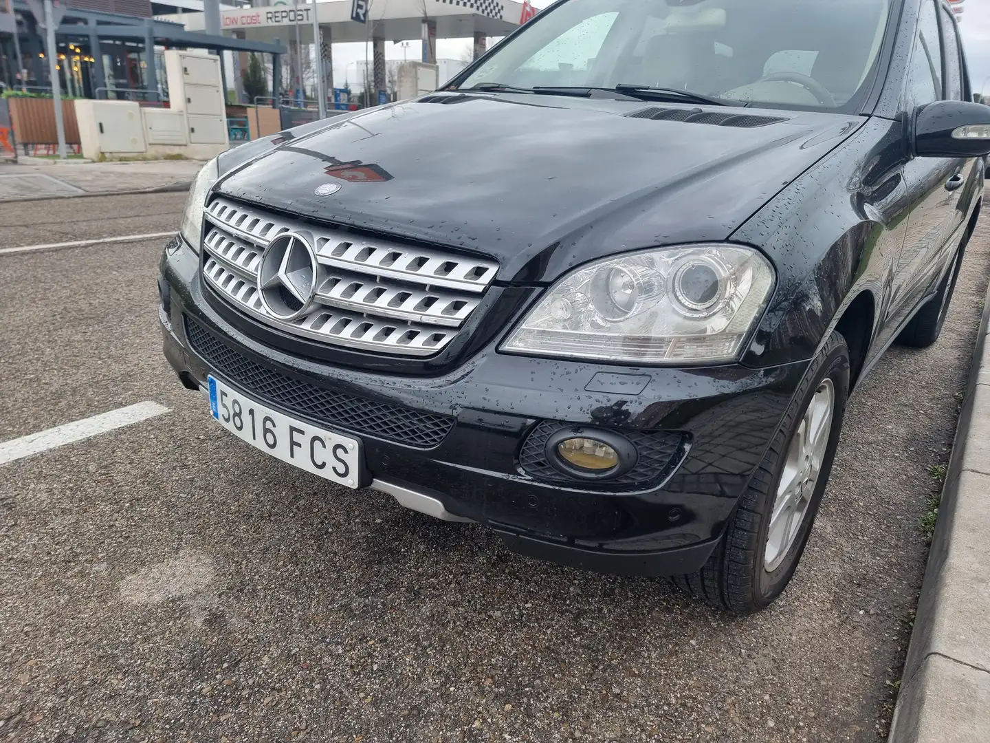 Mercedes-Benz ML 320 320CDI Aut. Zwart - 1