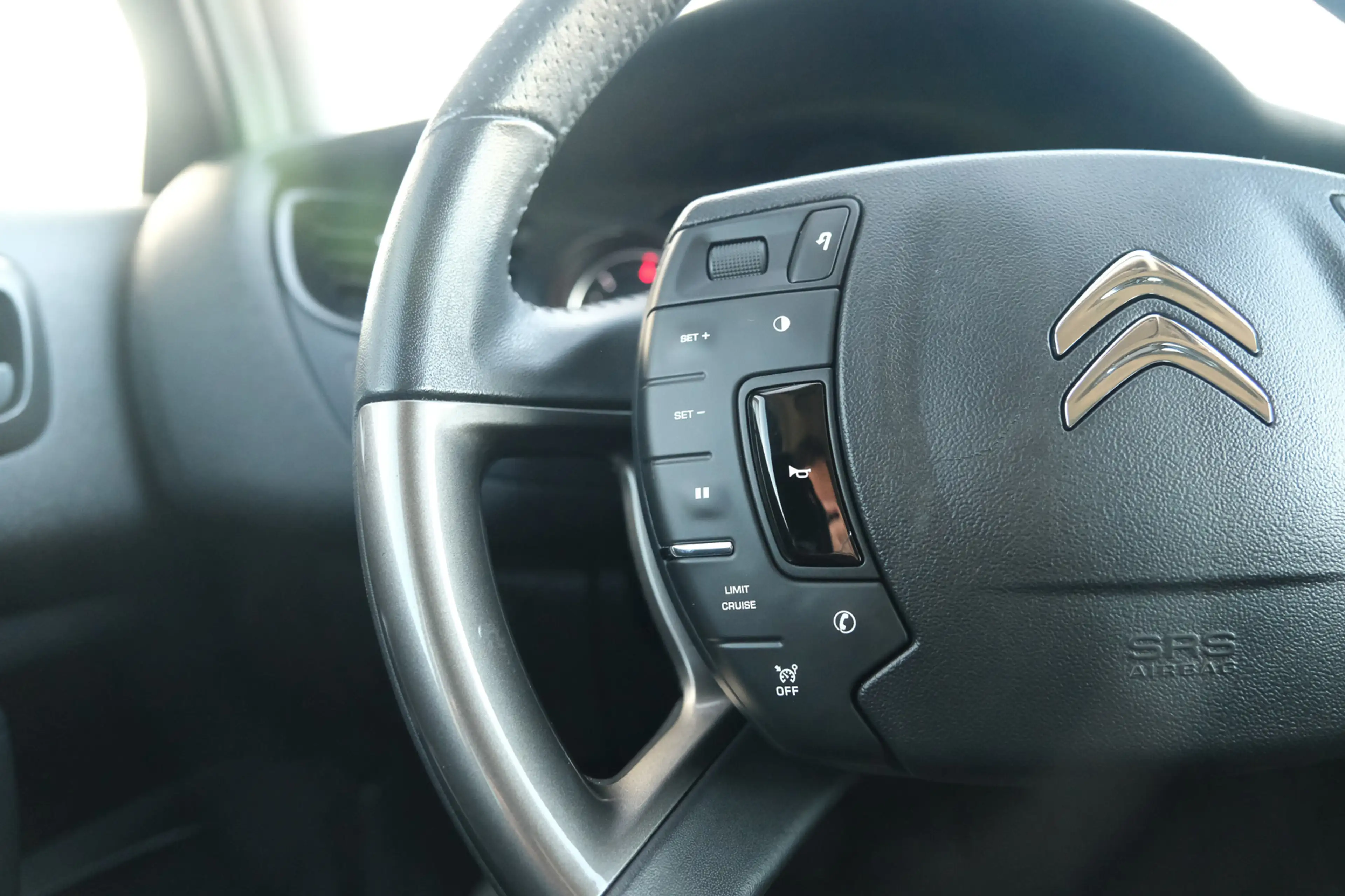 Citroen C5 Tourer 1.6 THP Collection — photo 12