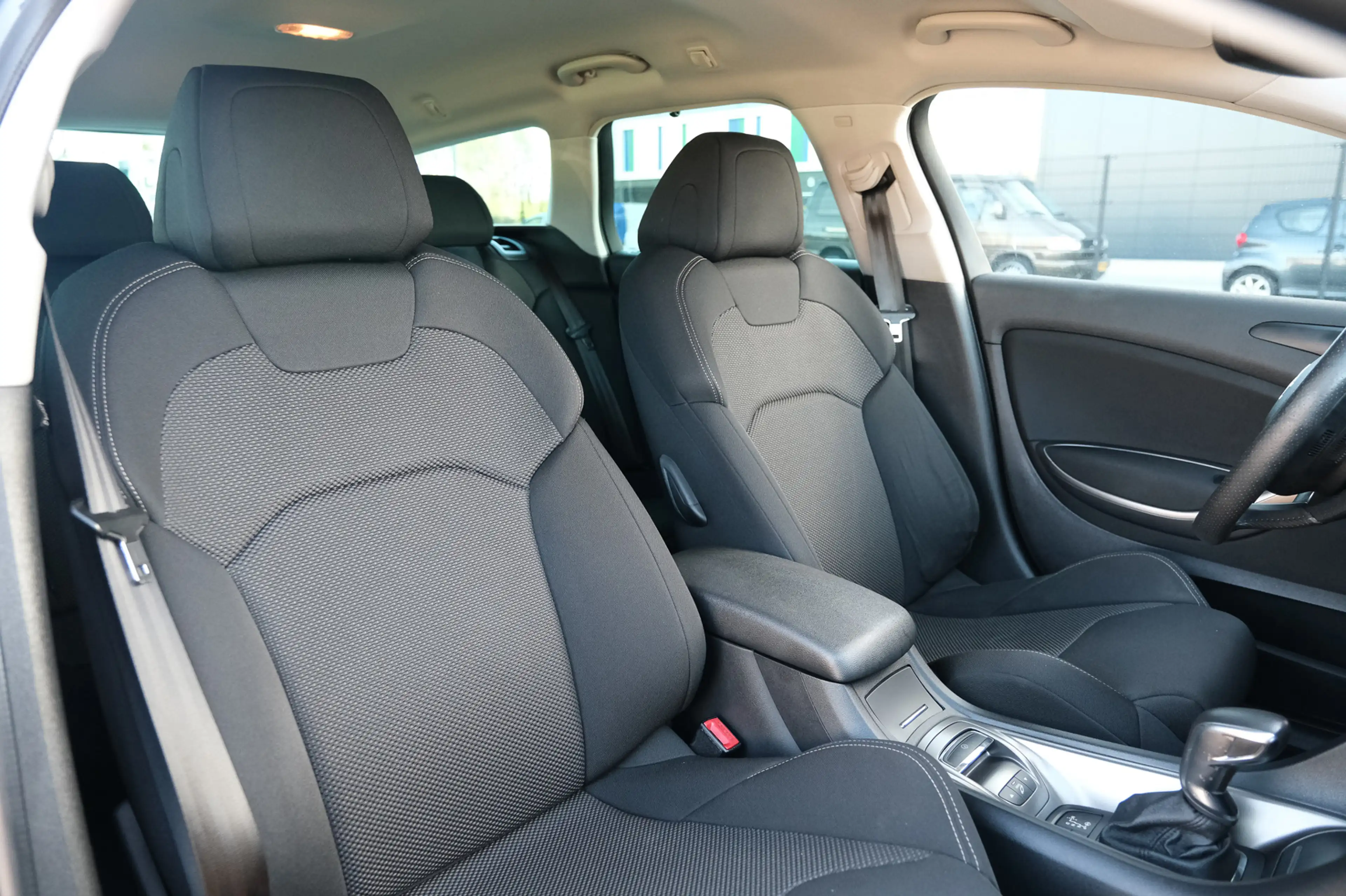 Citroen C5 Tourer 1.6 THP Collection — photo 24