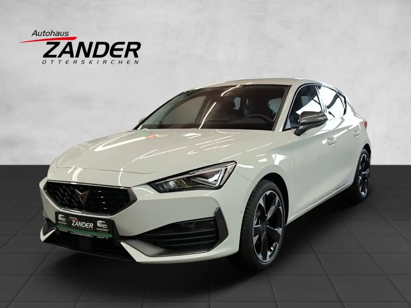 CUPRA Leon Tribe 1.5 eTSI DSG 150 PS NAVI,LED,LHZ Weiß - 1