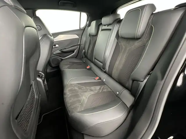 Peugeot 308 view 9