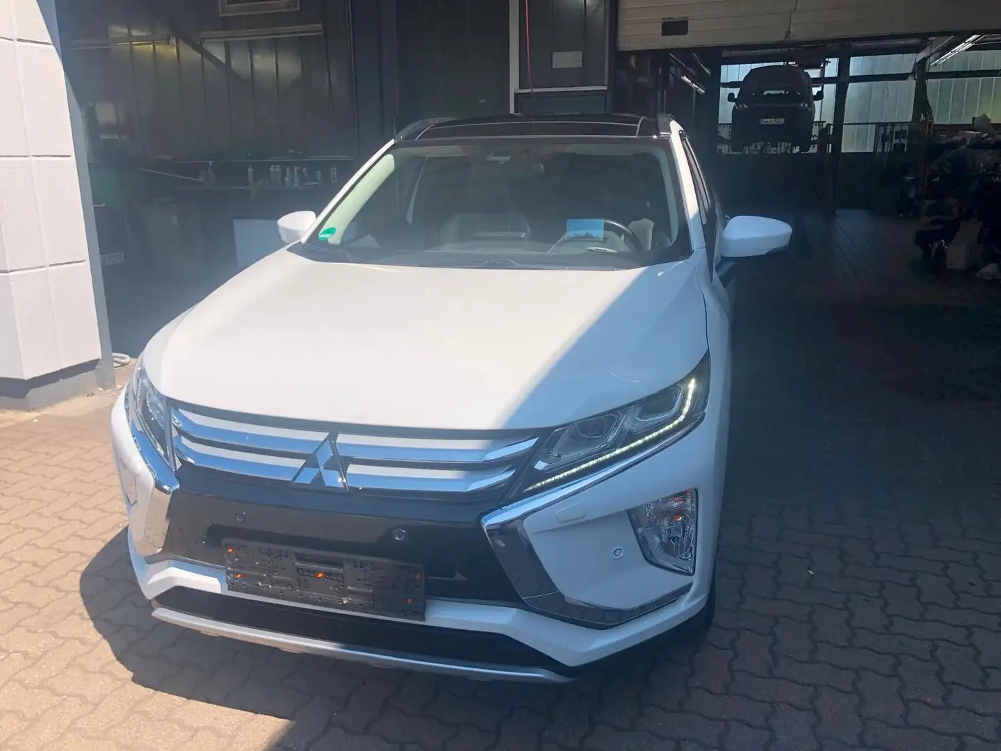 Mitsubishi Eclipse Cross 2WD Top Blanc - 1