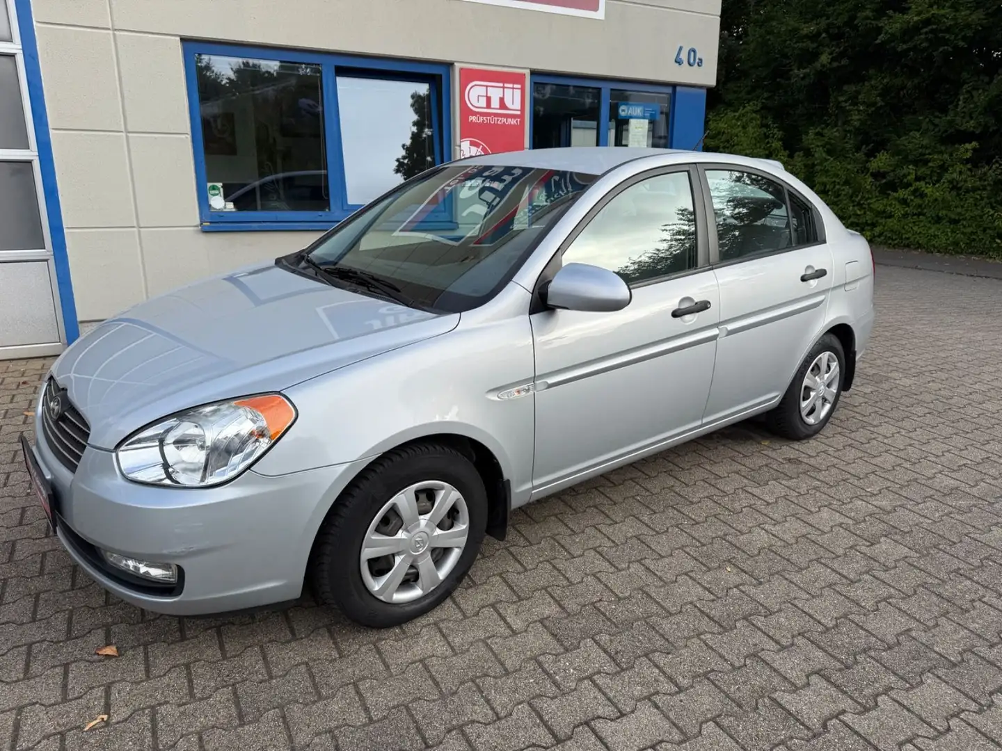 Hyundai ACCENT GL Klima Silber - 1