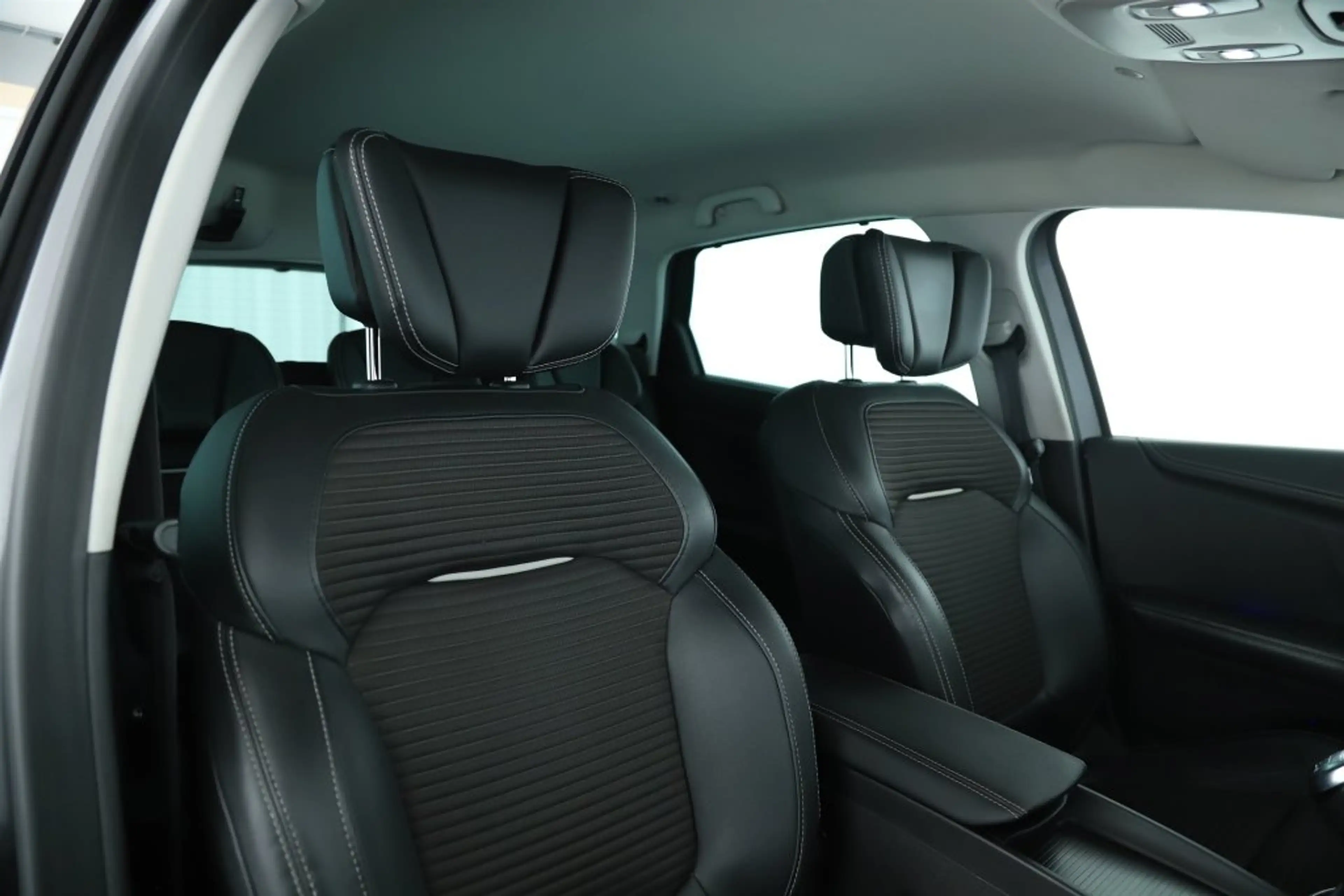 Renault Scenic Energy TCe 130 BOSE NAVI TELEFON NUR 66.600KM — photo 14