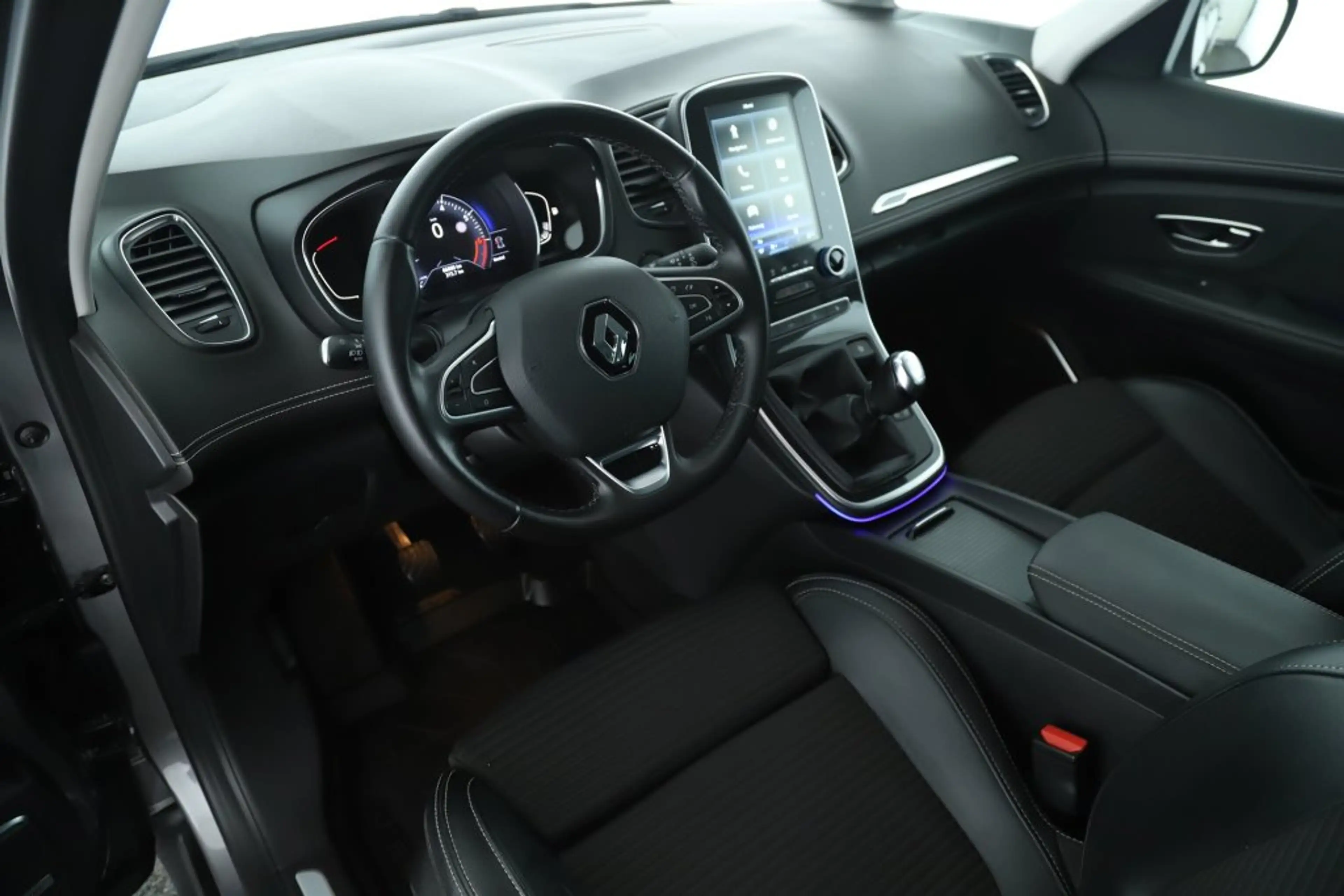 Renault Scenic Energy TCe 130 BOSE NAVI TELEFON NUR 66.600KM — photo 9