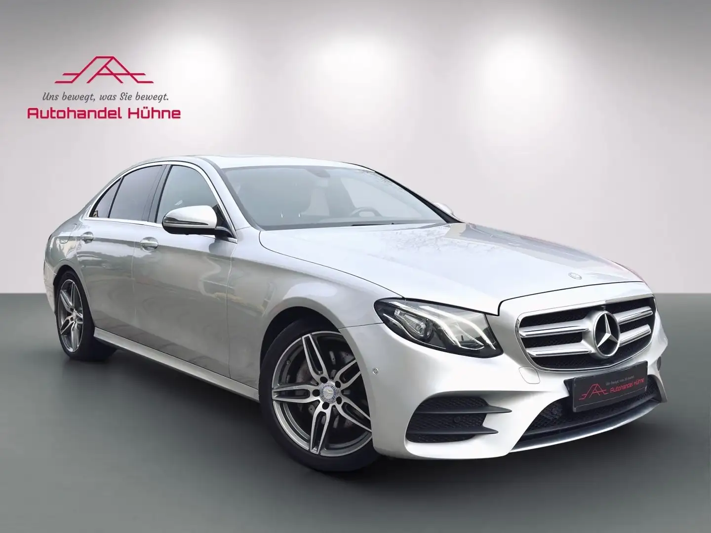 Mercedes-Benz E 220 d/AMG Line/Burmester/AHK/Glasdach Argent - 2
