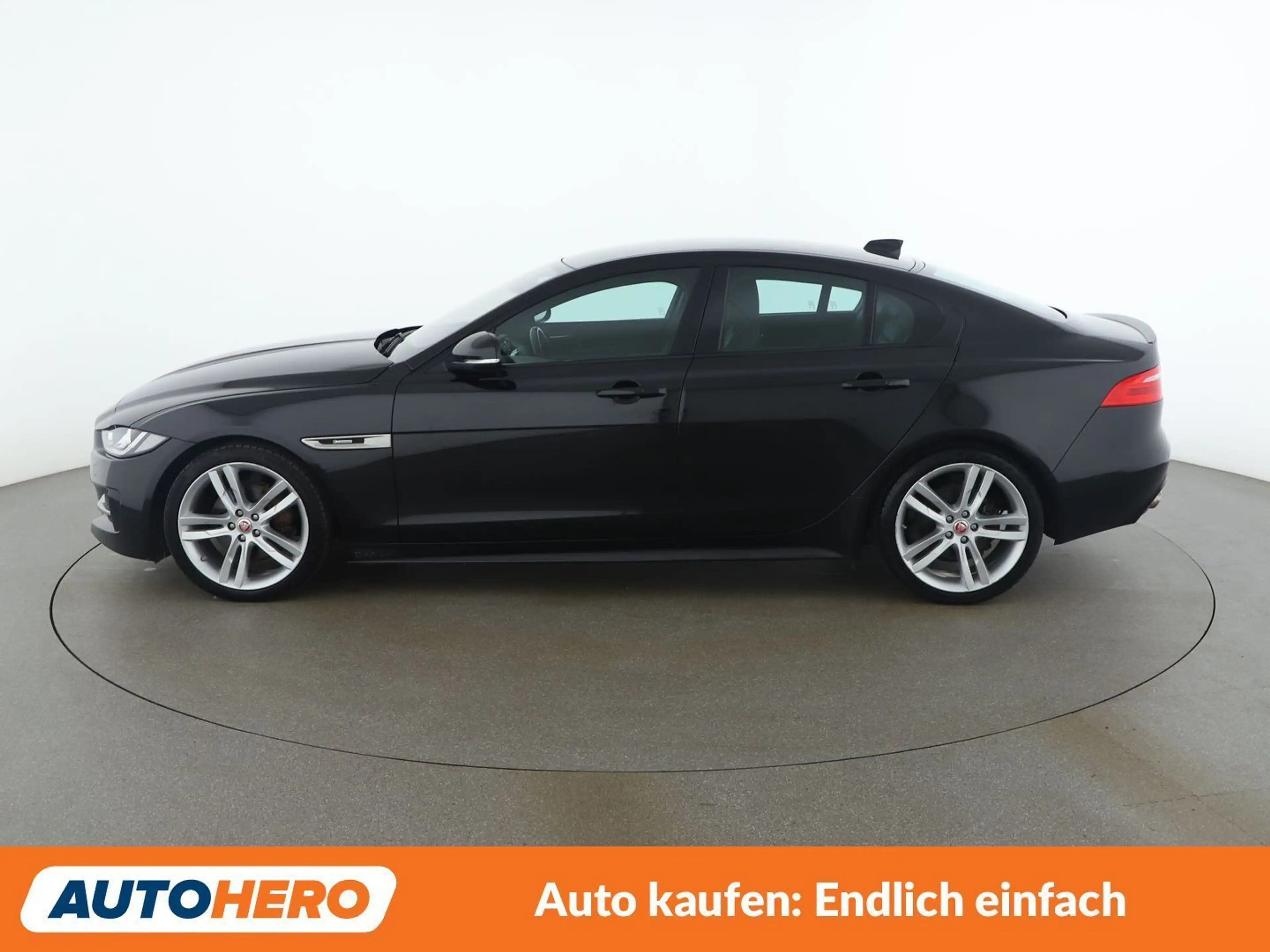 Jaguar XE 20d R-Sport — photo 3