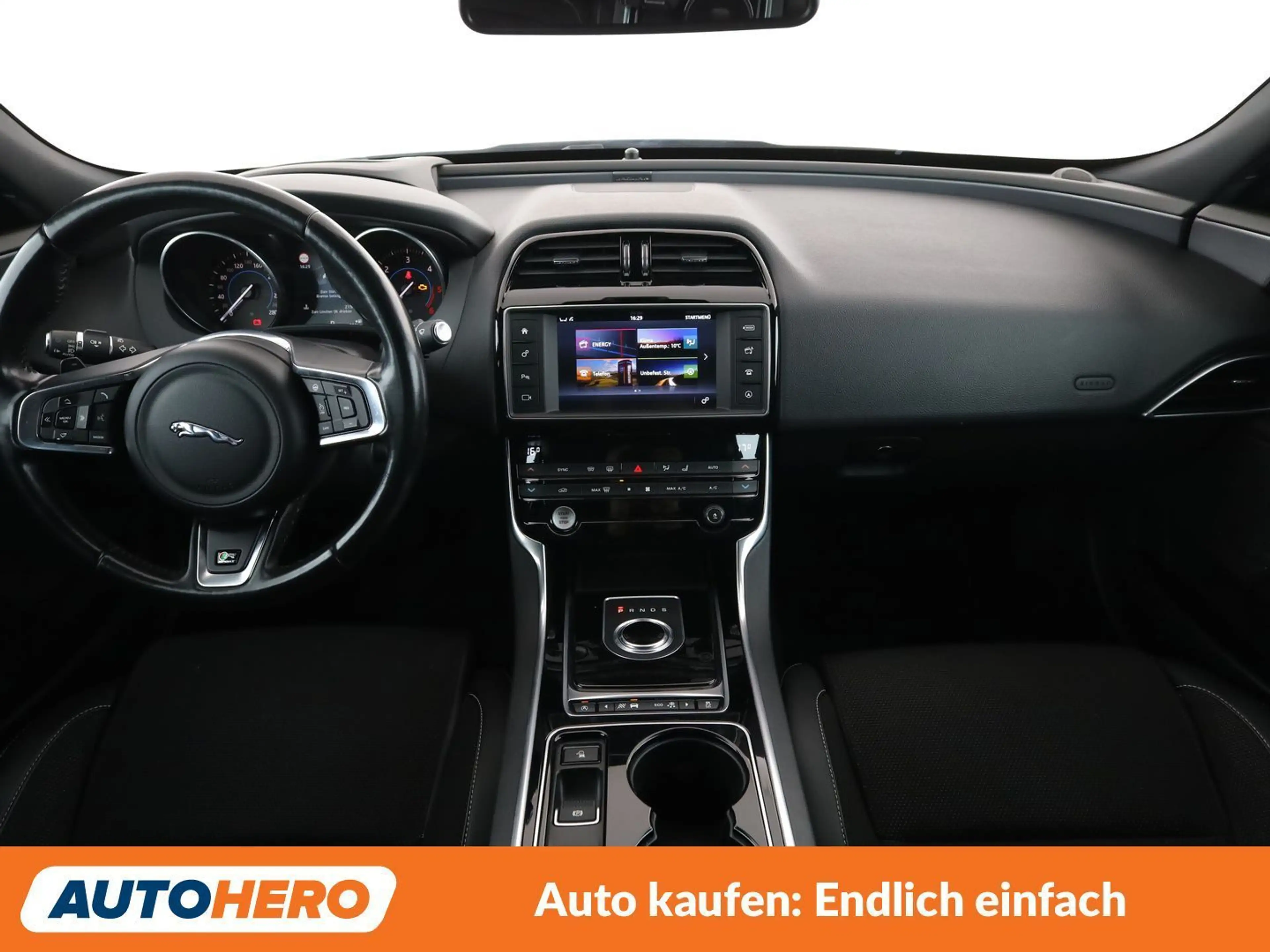 Jaguar XE 20d R-Sport — photo 12