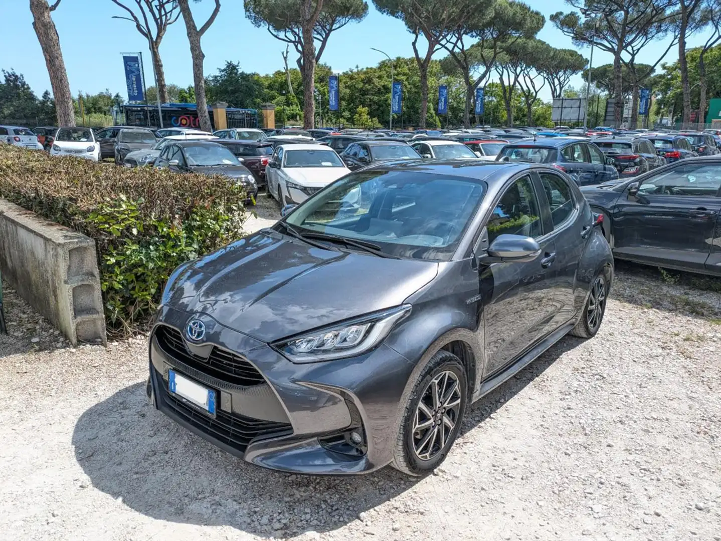 Toyota Yaris 1.5cc HYBRID TREND 92cv SAFETYPACK CRUISE CONTROL Grigio - 2