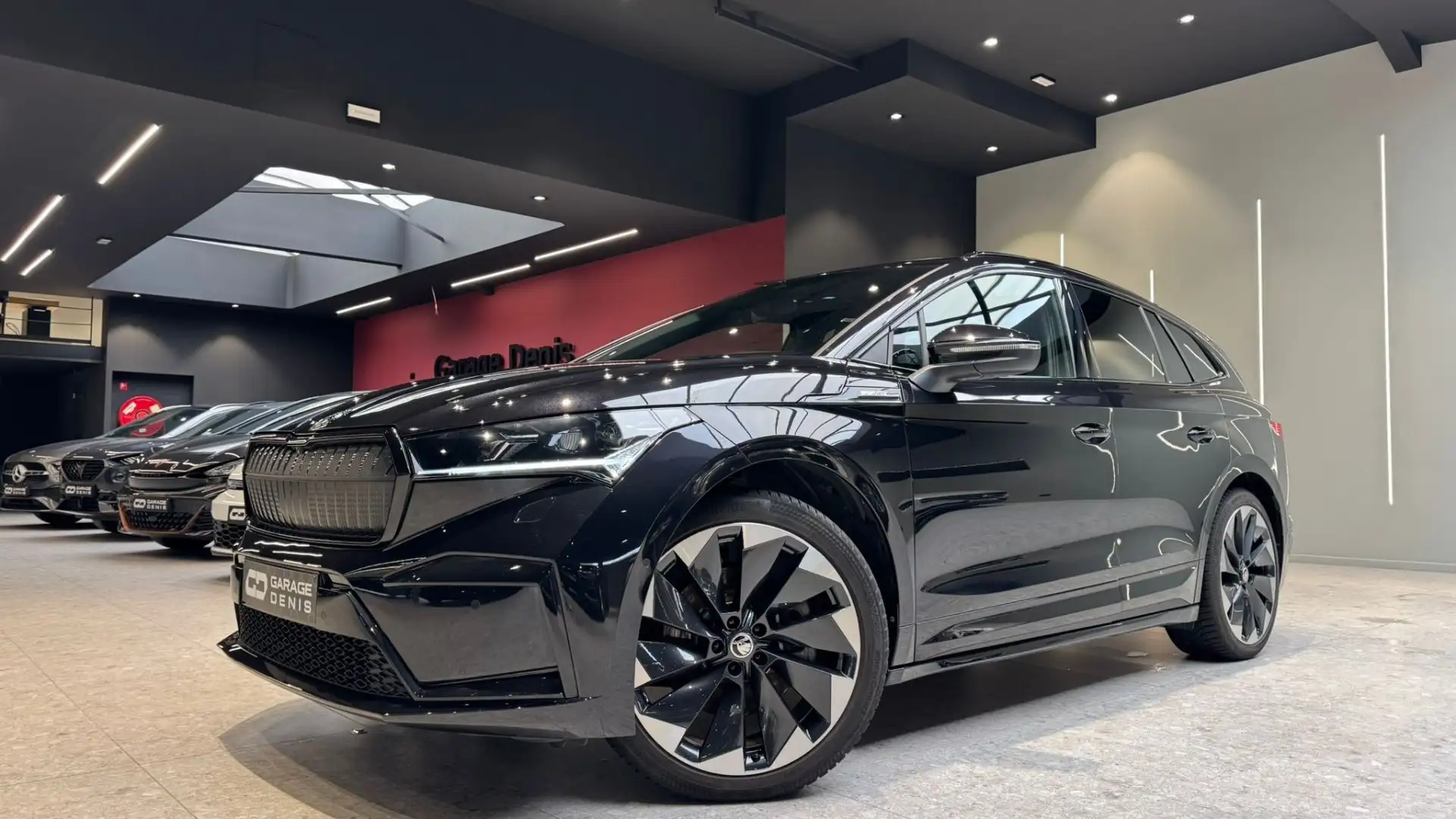 Skoda Enyaq 82kWh Sportline**GPS+CAMERA*TOIT-PANO*LED*GARANTIE Noir - 1
