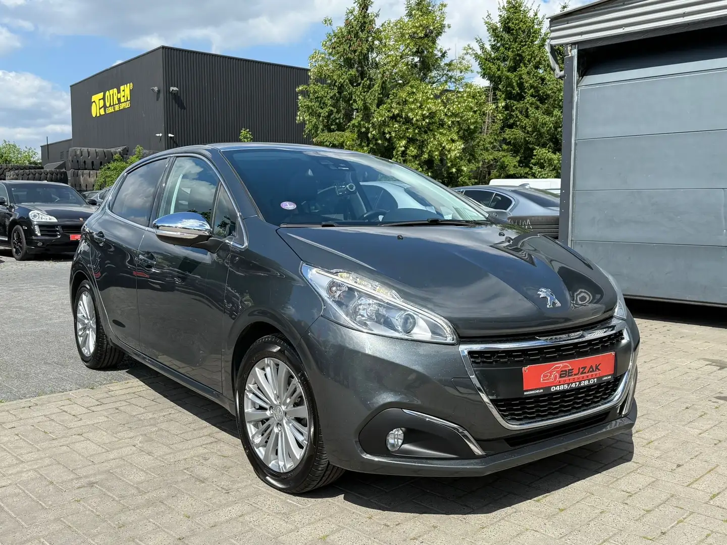 Peugeot 208 allure 1.2i automaat 1j garantie - 1