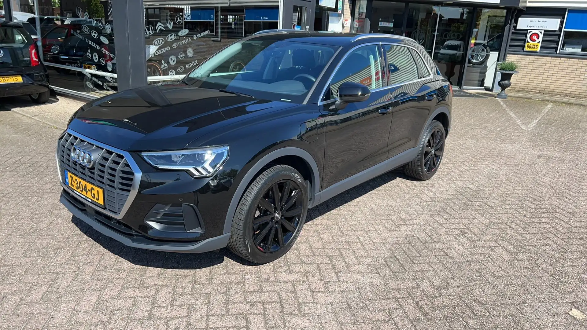 Audi Q3 45 TFSI e Advanced edition 245 pk hybrid Black - 1