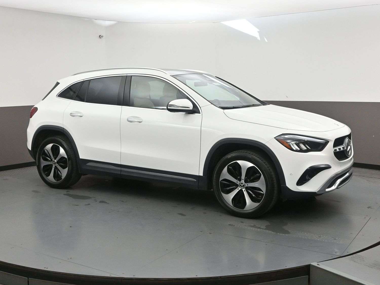 2025 Mercedes-Benz GLA 250 4Matic Adaptive Cruise Control | Apple Car Pla