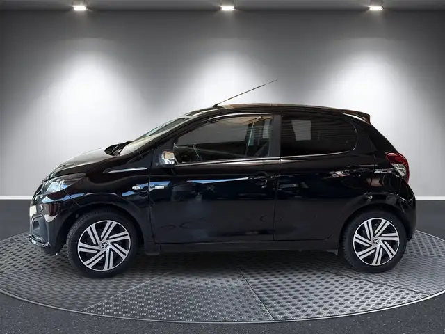 Peugeot 108 view 2
