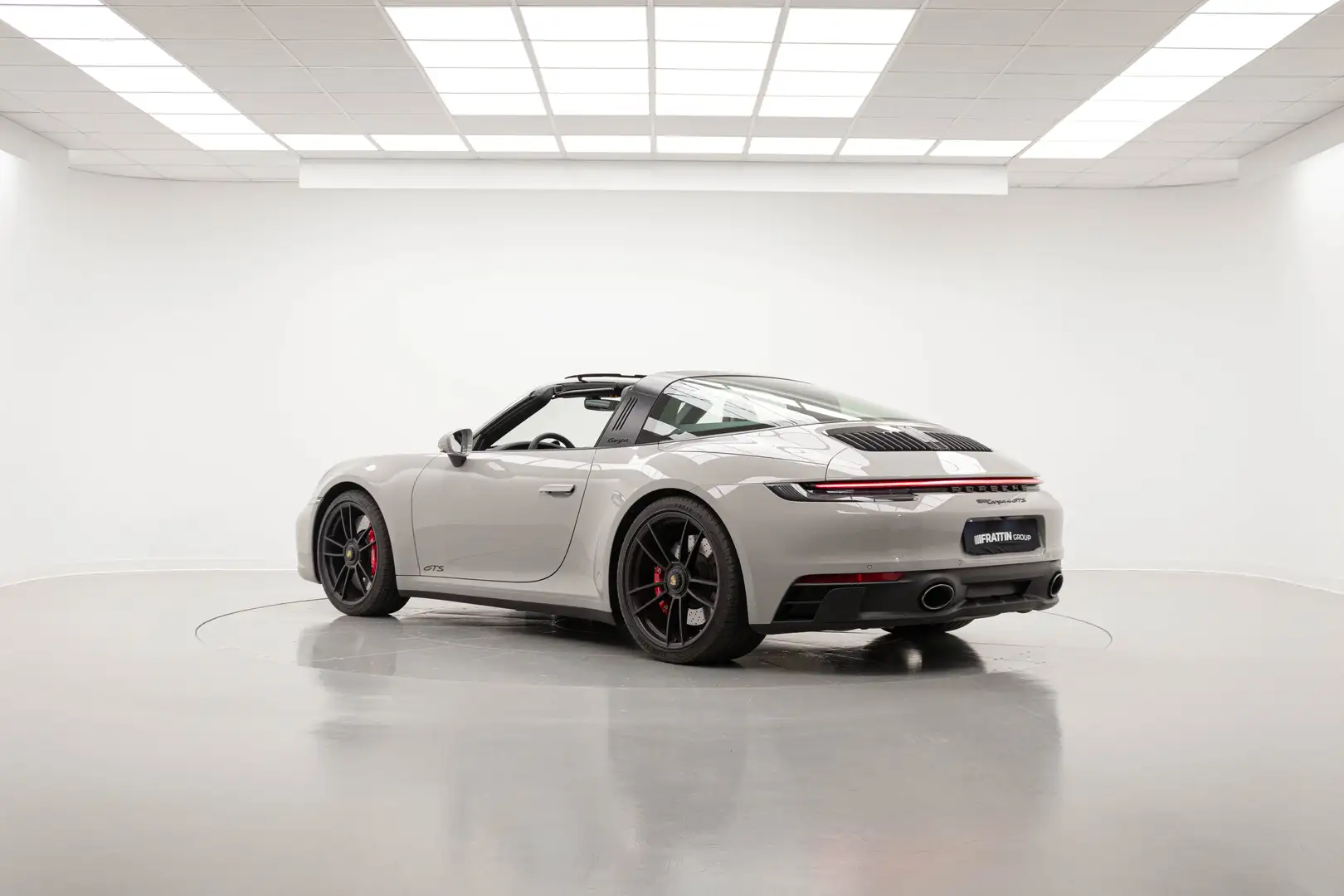 Porsche 911 Targa 4 GTS Gris - 2