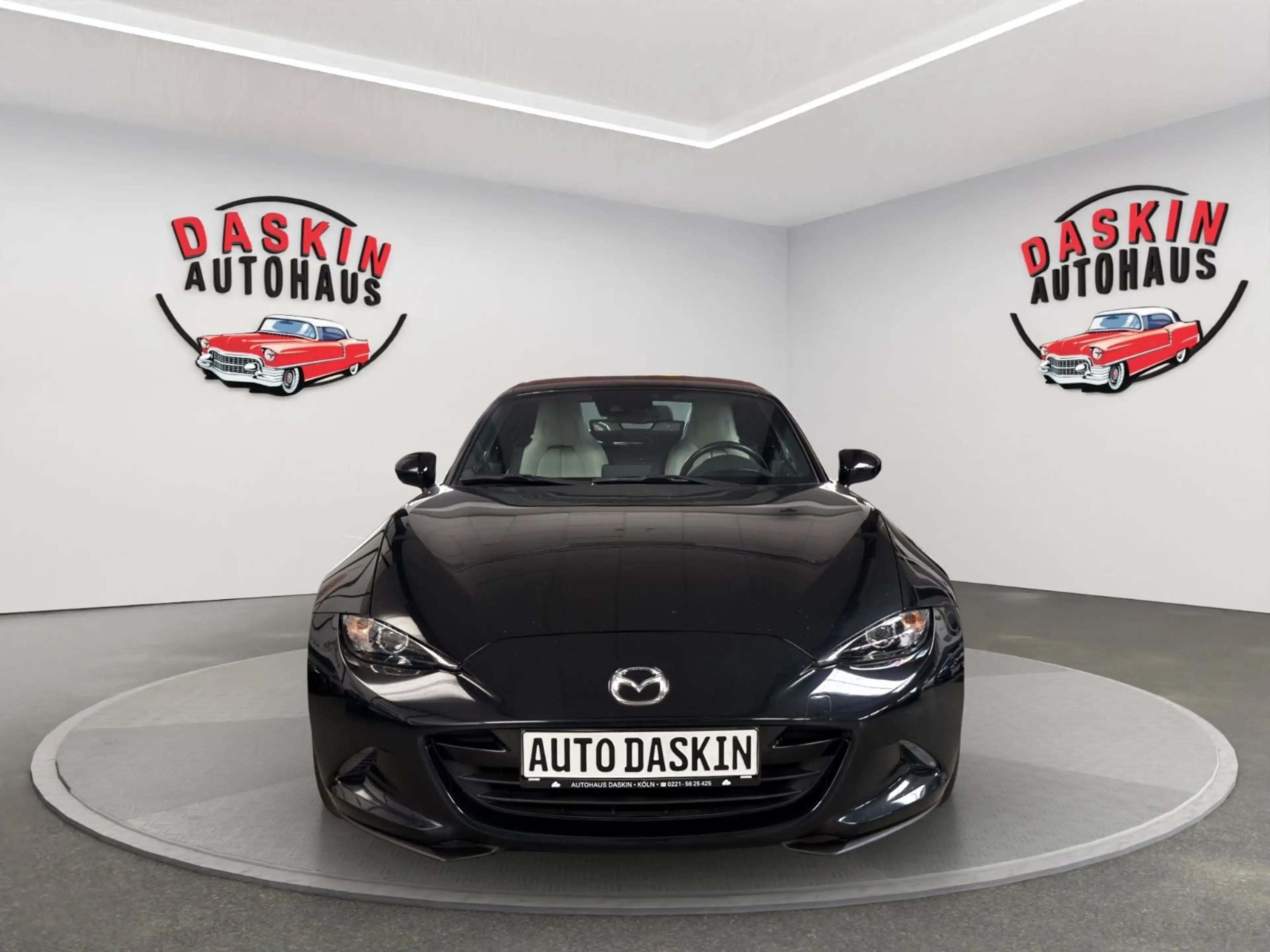 Mazda MX-5 NAVI/KAMERA/LEDER/LED/SCHECKHEFT/TÜV NEU — photo 5