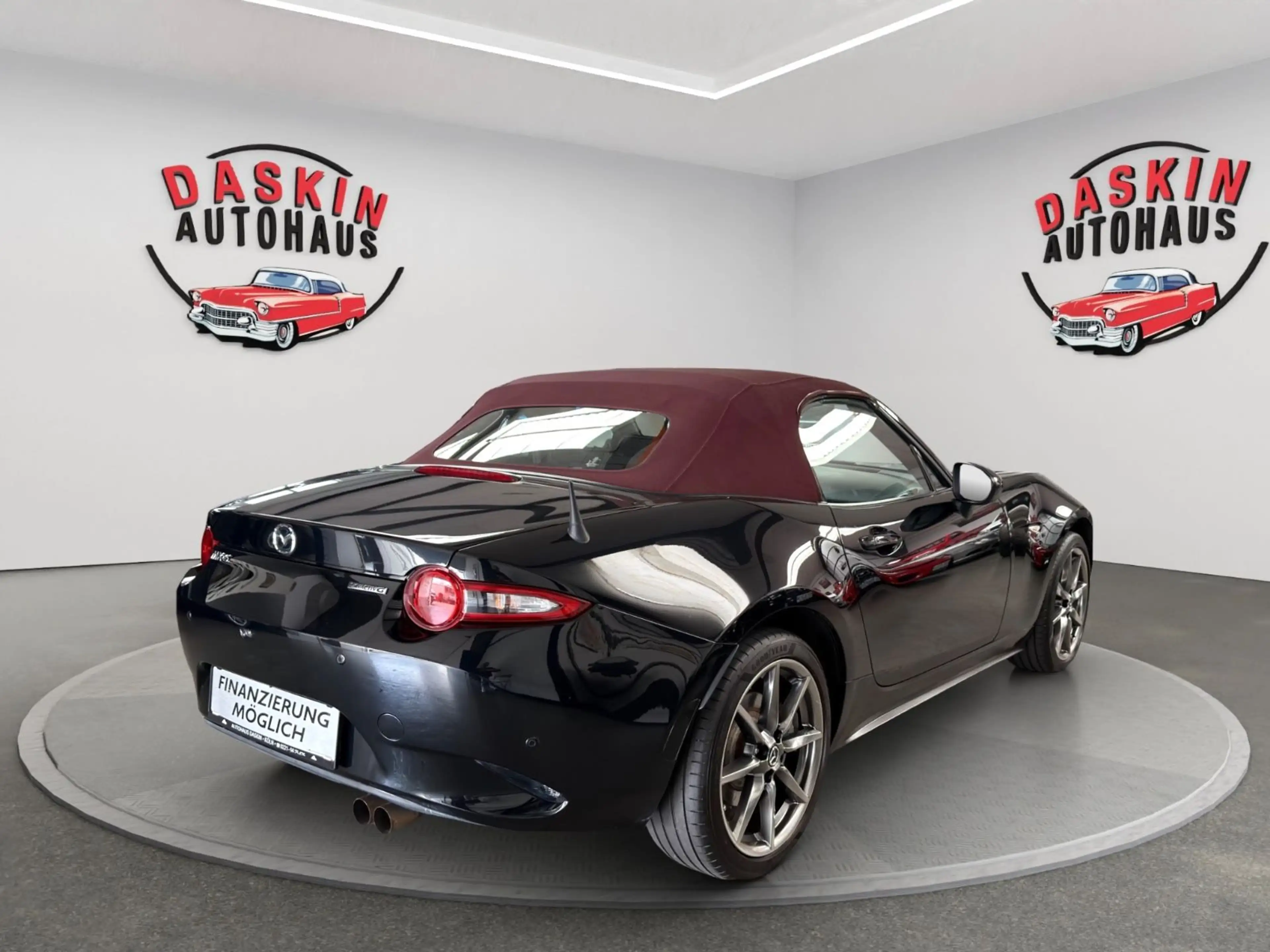 Mazda MX-5 NAVI/KAMERA/LEDER/LED/SCHECKHEFT/TÜV NEU — photo 7