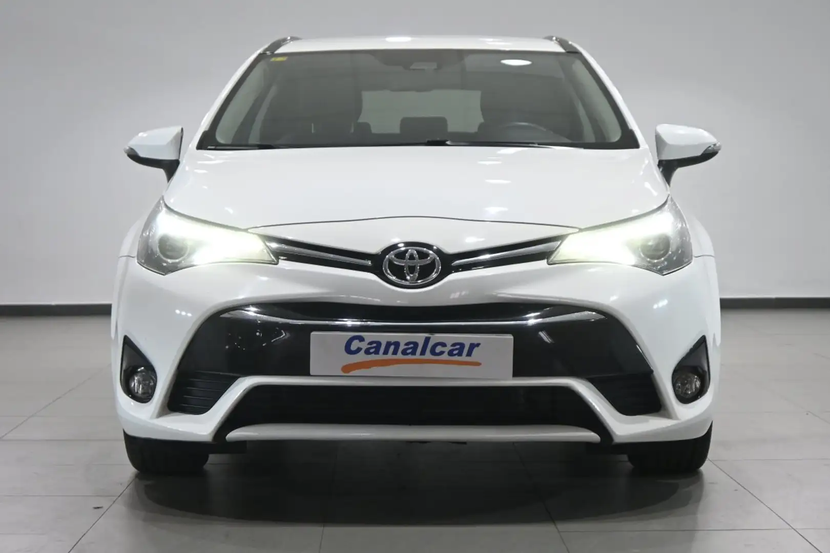 Toyota Avensis TS 150D Advance Blanc - 2