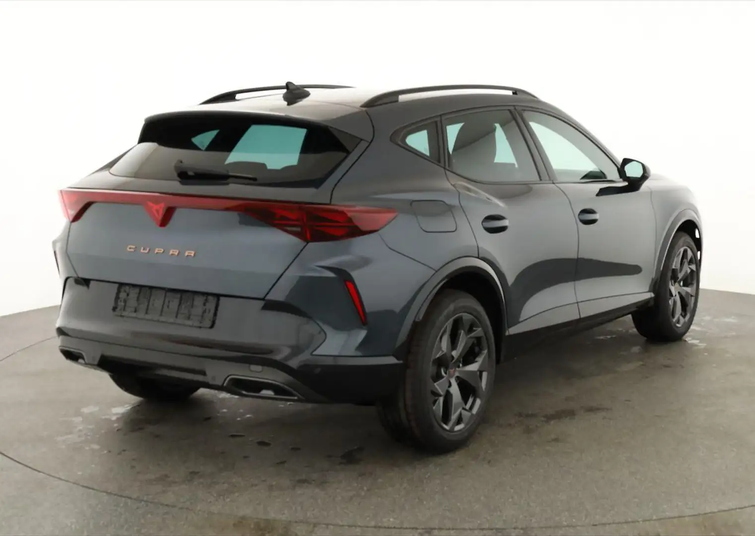 CUPRA Formentor 1.5 eTSI 110 kW DSG, Matrix, AHK, Navi, AreaVie... Grau - 2