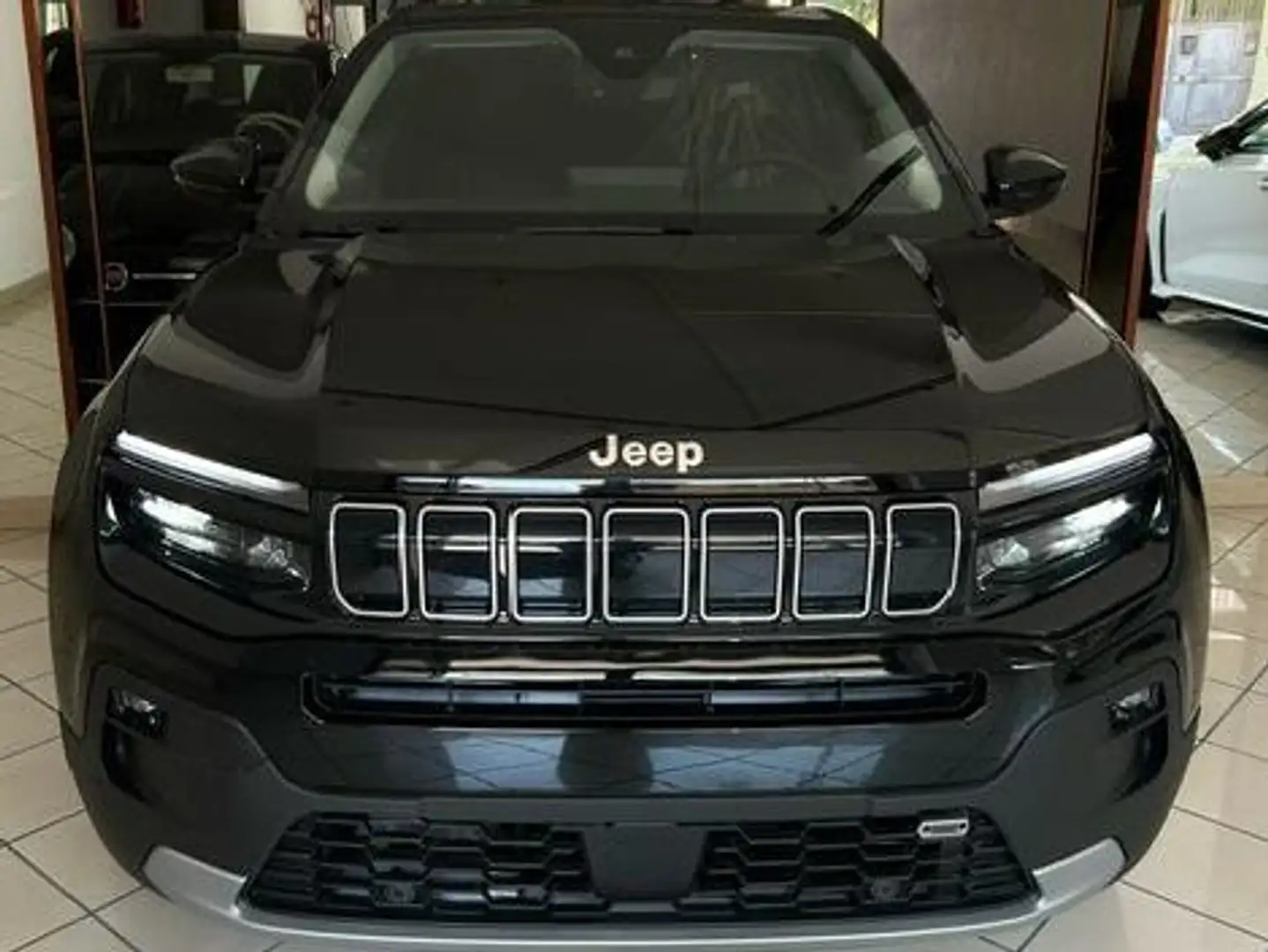Jeep Avenger 1.2 Turbo Summit Zwart - 1